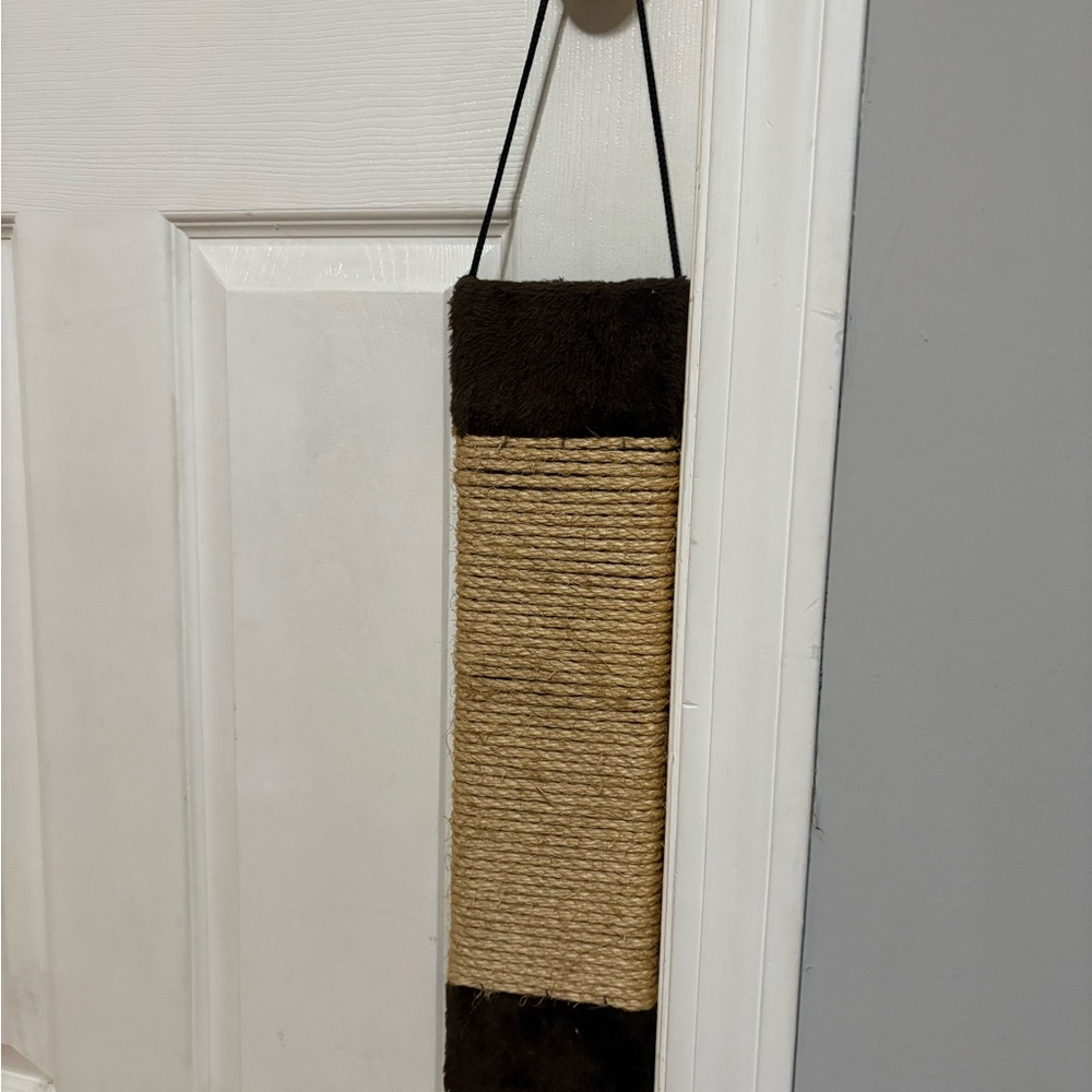 Hanging Cat Scratcher with Brown Accents